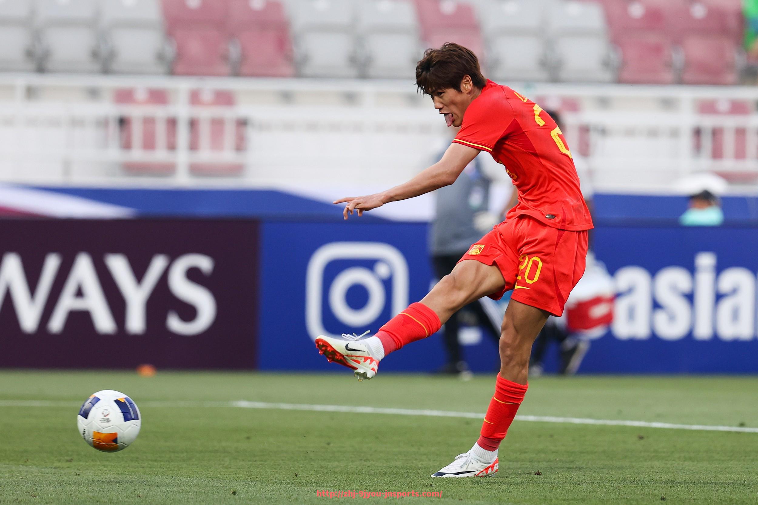 J9九游会登录入口-英超解散的球队历史背景与原因分析